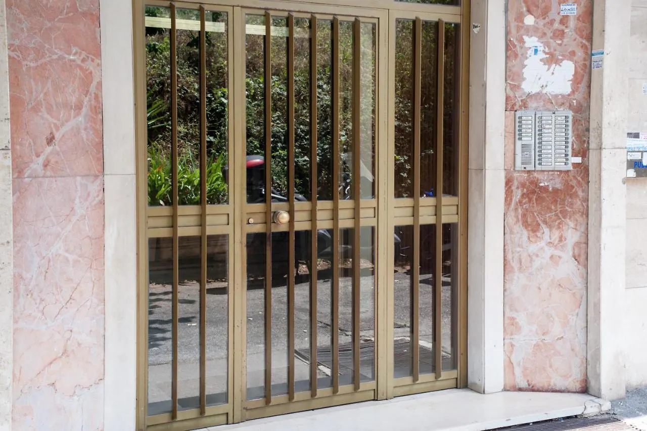 Hotel World Wide Bed - Prenestino Roma 0*,  Italia